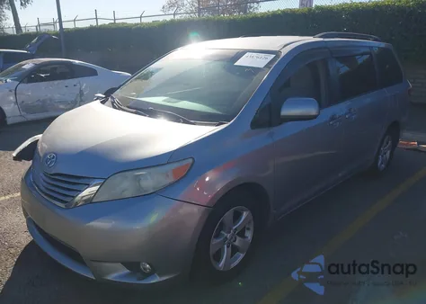 2015 Toyota Sienna Le 8 Passenger from USA, damaged, VIN 5TDKK3DC3FS670690